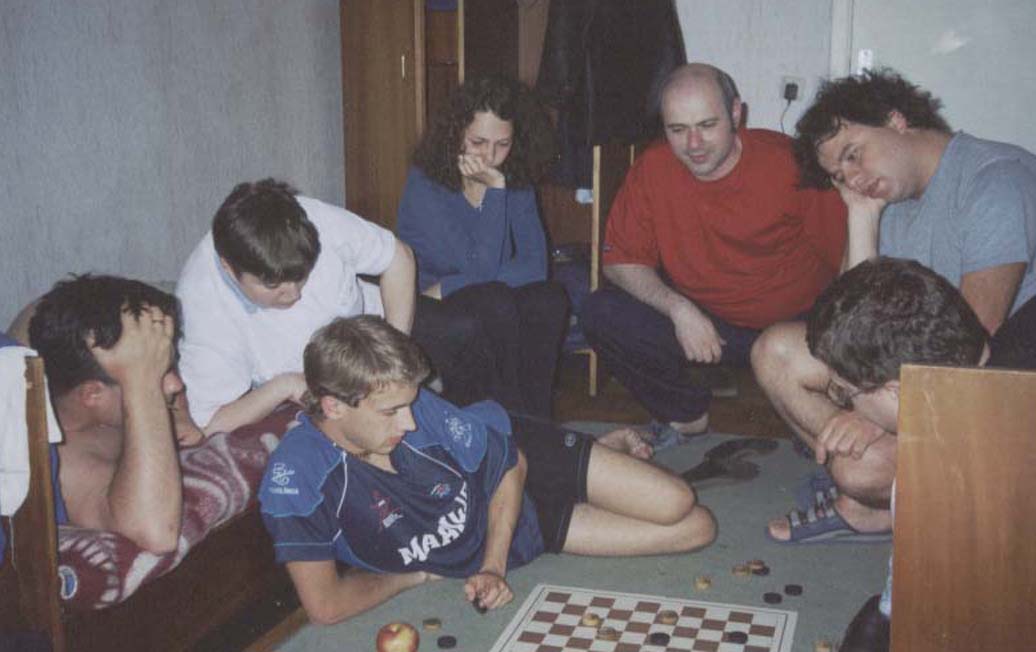 У Кам'янському вперше в Україні було створено професійну команду шашкістів «Кадима»