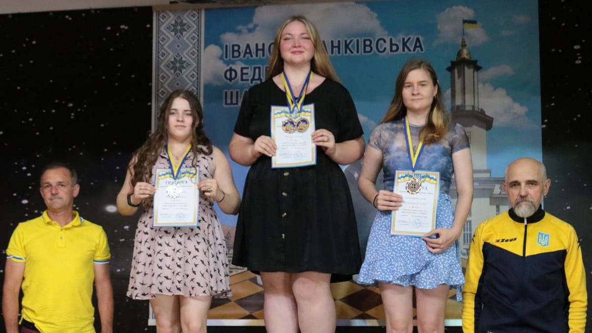В Івано-Франківську завершилася блискавична програма молодіжного чемпіонату України – 2024 з шашок-100