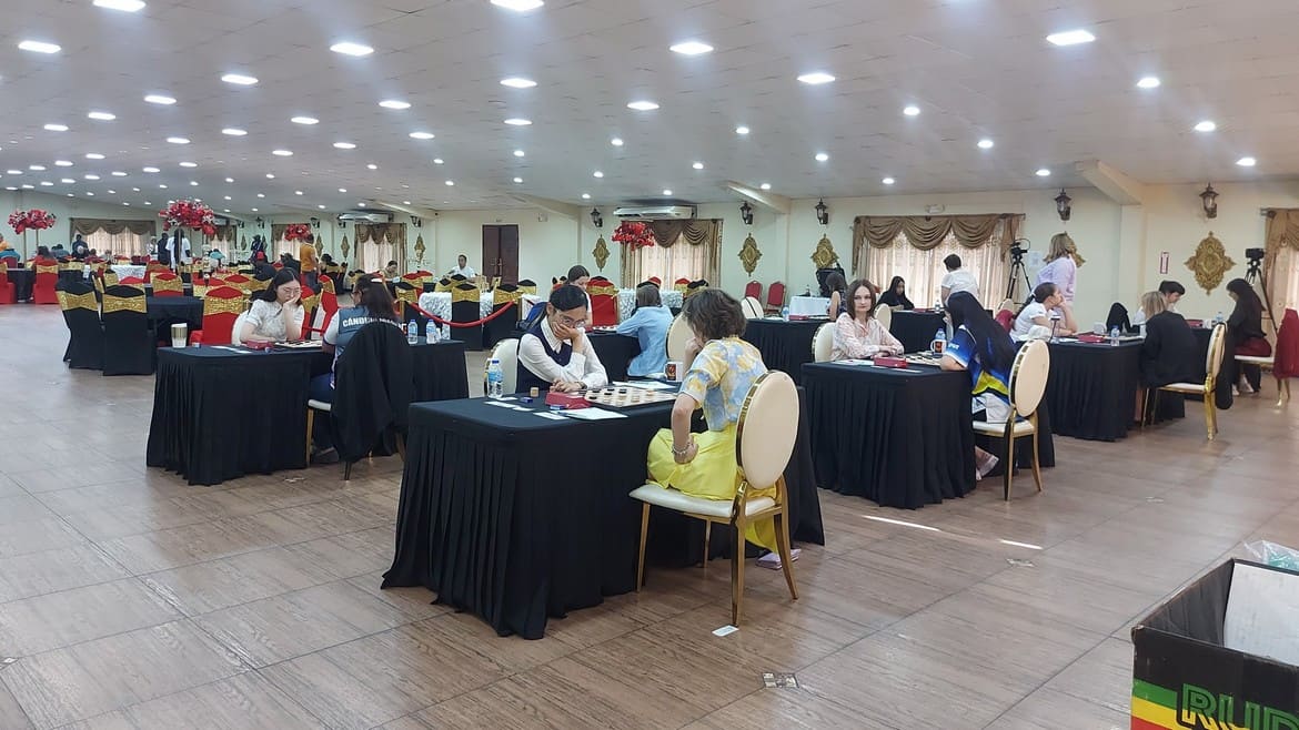 Чемпіонат світу серед жінок з шашок-100