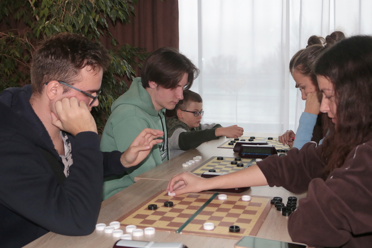 Учасники турніру з шашок-64 до Дня студентів. 2025 рік