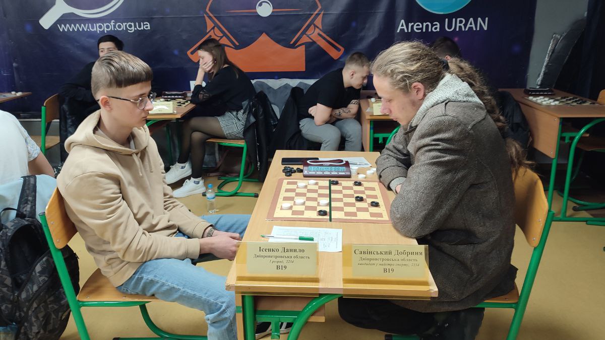 Добриня Савінський став чемпіоном України – 2025 з шашок-64 серед юніорів