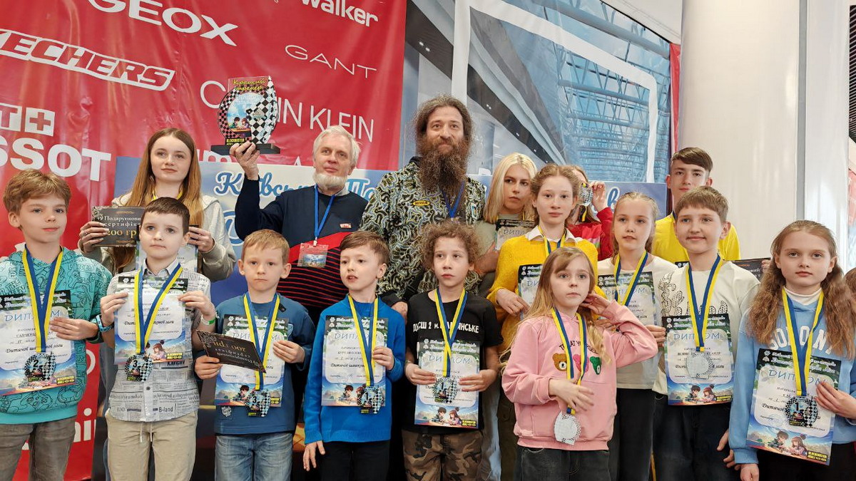 У Києві стартував другий сезон «Дитячої шашкової ліги» з шашок-64