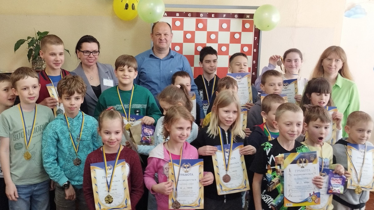 В Оболонському районі міста Києва відбулося спортивне шашкове свято до 50-річного ювілею