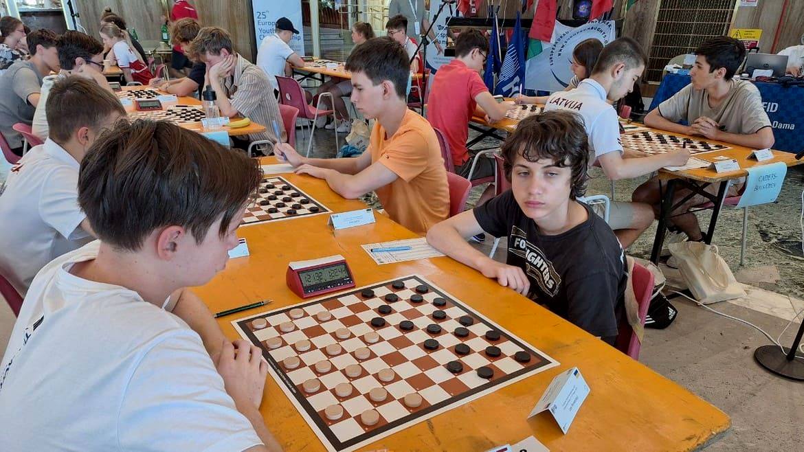 Лев Порецький (праворуч)