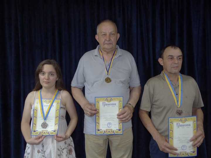 Закарпатський ветеран шашок знову на вершині: перемога Миколи Кошілка